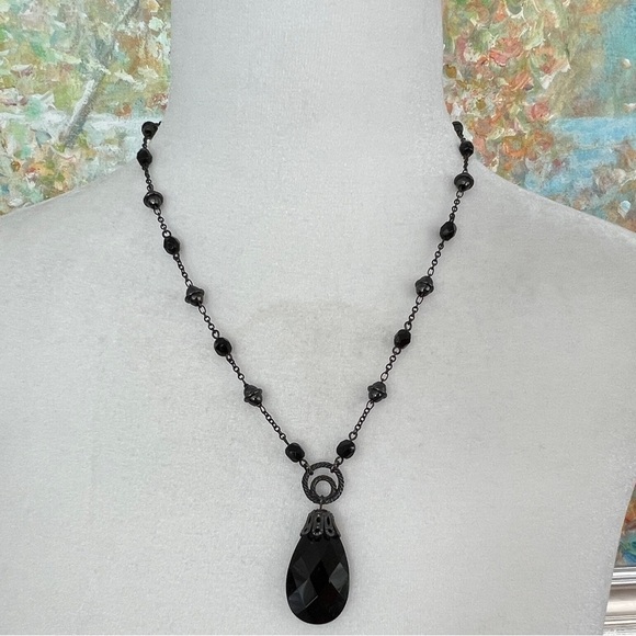 2028 Black and Silver Teardrop Vintage Feel Statement Necklace - Picture 1 of 5